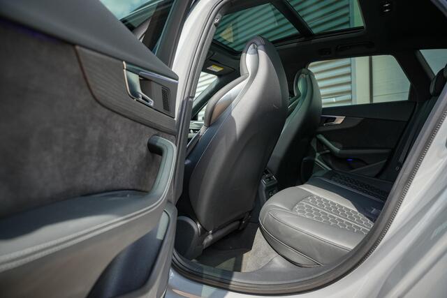 Audi RS4 A4 Avant 2.9 TFSI quattro Panoramadak B&O Keramisch Leer Cruise Camera CarPlay