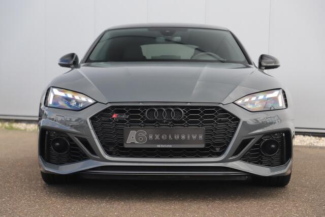 Audi RS5 Sportback 2.9 TFSI RS 5 quattro 450PK Fabrieksgarantie Individual Lak Nimbus Grey Black Optic Virtual Cockpit Laser LED B&O HUD Panoramadak Nappa Leder Massage Carbon Inleg Alcantara Stuur 360 Camera Dealer Onderhouden 20 inch LMV Stuur & Stoelverwarming