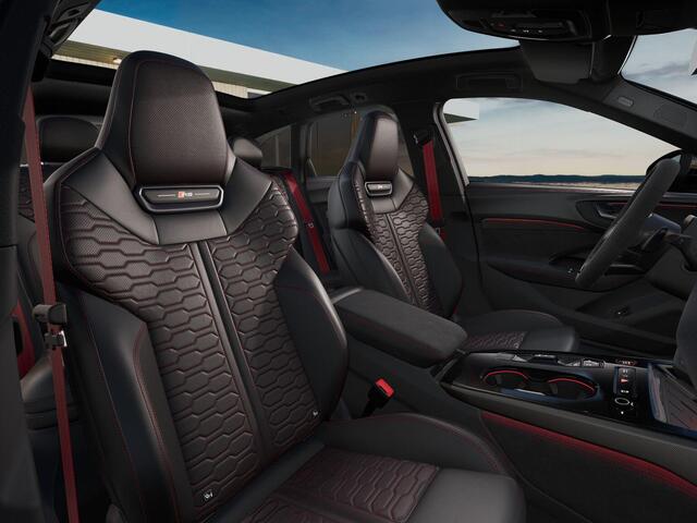 Audi RS5 Avant e-hybrid 639pk quattro Keramisch | Sportpakket | Panoramadak | Head-up