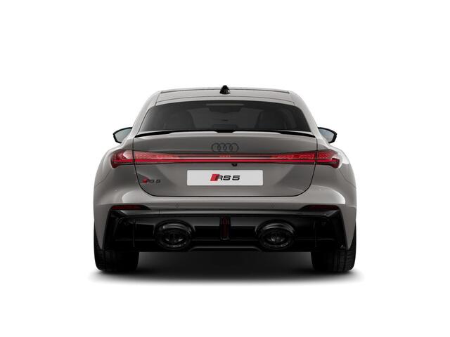 Audi RS5 Limousine RS 5 Limousine e-hybrid 470 kW / 639 PK Limousine | Ambiente lichtpakket pro | Techniek pakket pro | Akoestisch glas voorportieren | Audi sportpakket | Head-up display | Voorventilatie comfort | B&O premium soundsysteem | Spiegelkappen carbon | 
