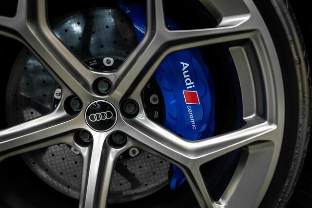 Audi RS6 A6 Avant TFSI quattro | Audi Exclusive | Eventuri | Keramisch | B/O 3D | Pano |