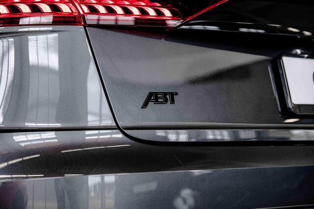 Audi RSQ8 RSQ8-S ABT l Dynamic Plus l RS Rood pakket