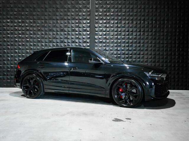 Audi RSQ8 quattro | Keramisch| V-max 305km/u | Volleder | Carbon Ext, | 23"| Pano | Standk. | Trekh. | Vent-Mass | Servo |