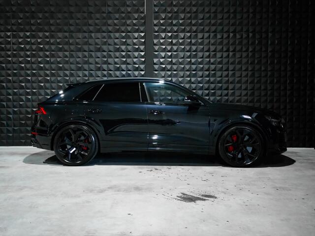 Audi RSQ8 quattro | Keramisch| V-max 305km/u | Volleder | Carbon Ext, | 23"| Pano | Standk. | Trekh. | Vent-Mass | Servo |