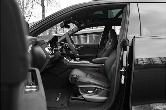 Audi RSQ8 ABT Legacy Edition 1 of 125 760pk | Audi exclusive lak | RS Designpakket grijs | Advanced onderstel | B&O Advanced | Panoramadak | Massagefunctie | Carbon | Assistentiepakket city + parking | Servosluiting | Trekhaak