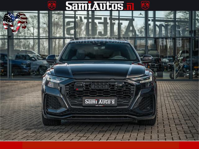 Audi RSQ8 RSQ8 BLACK OPS | 600PK 4.0 V8 TFSI QUATTRO | HUD | 4 WIELBESTURING | 23 INCH AUDI SPORT WHEELS | RS BEKLEDING ZWART | PANO | SOFTCLOSE | NIEUW PRIJS ¤274423,- BANG & OLUFSEN | PANORAMA DAK | De Lamborghini Urus en Audi RS Q8 zijn beide supersnelle SUV's m