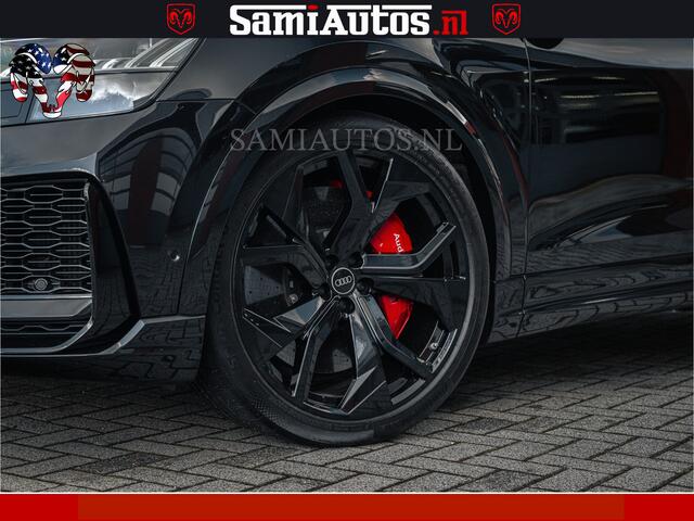 Audi RSQ8 RSQ8 BLACK OPS | 600PK 4.0 V8 TFSI QUATTRO | HUD | 4 WIELBESTURING | 23 INCH AUDI SPORT WHEELS | RS BEKLEDING ZWART | PANO | SOFTCLOSE | NIEUW PRIJS ¤274423,- BANG & OLUFSEN | PANORAMA DAK | De Lamborghini Urus en Audi RS Q8 zijn beide supersnelle SUV's m