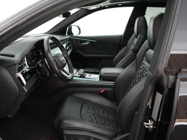 Audi RSQ8 quattro 4.0 600pk TFSI |23" custom|Dynamic plus|keramisch|achteras besturing|pano|massage|HUD|B&O|memory|carbon interieur|blind spot|Apple Carplay|parkeer camera|elek. trekhaak|