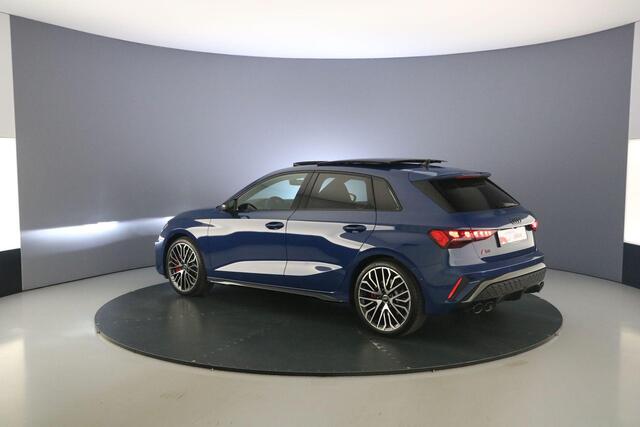 Audi S3 SPORTBACK 2.0 TSFI quattro | Adapt. onderstel | Pano | Matrix | Headup | Sonos 3D | Ambient lighting | Optiek zwart |