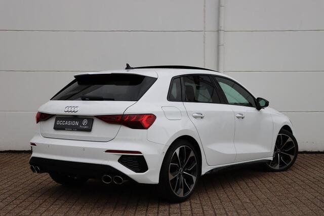 Audi S3 SPORTBACK 2.0 TFSI 310pk S tronic Quattro Edition One | Pano | B&O | Diamantstiksel