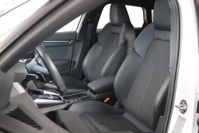 Audi S3 SPORTBACK 2.0 TFSI quattro 310PK LED, Carbon, Virtual, Apple Carplay/Android Auto