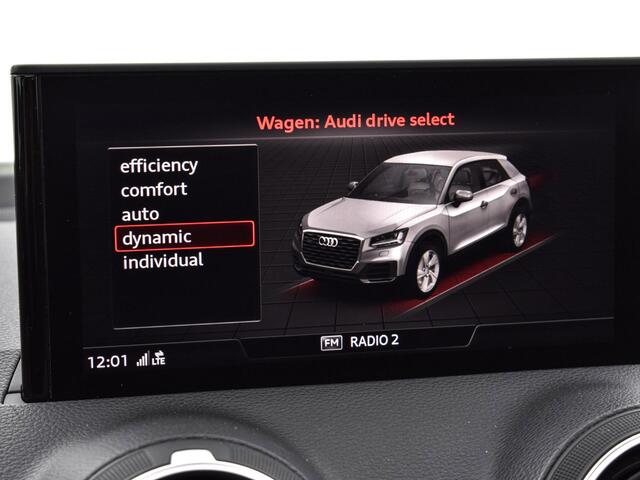 Audi SQ2 2.0TFSI/300PK · Panoramadak · Drive select · Camera + Parkeersensoren