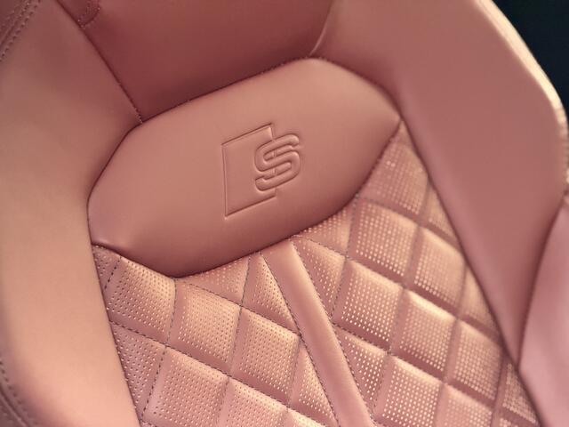 Audi SQ8 4.0 TDI quattro | Panorama | Soft Close | Nachtzicht | HUD | 23" RS