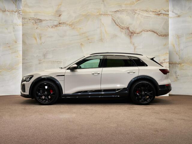 Audi SQ8 e-tron Quattro, Audi Exclusive, NL auto, S Sportstoelen, pano, tr.haak, luchtv., matrix-LED, ACC, keyless, leder, privacy