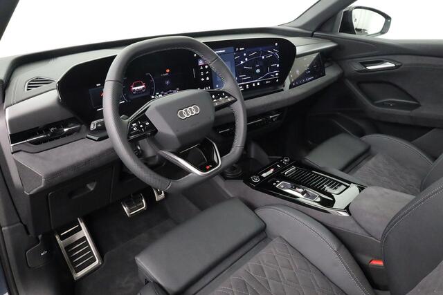 Audi e-tron Q6 S edition performance 100 kWh 225 kW / 306 pk | Panoramadak | 360 Camera | Trekhaak | 21 inch