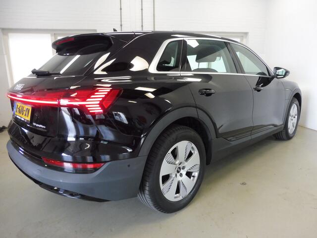 Audi e-tron 50 quattro edition 71 kWh 3 FASE 313PK Luchtvering | Elec a klep | Navi | LMV 19" | 1e eig | NL auto