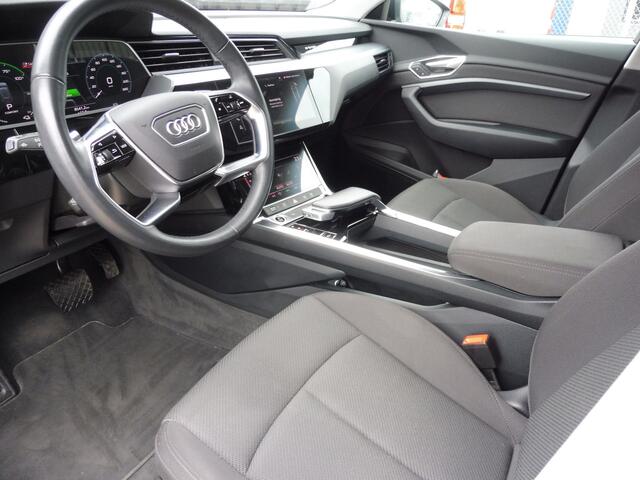Audi e-tron 50 quattro edition 71 kWh 3 FASE 313PK Luchtvering | Elec a klep | Navi | LMV 19" | 1e eig | NL auto