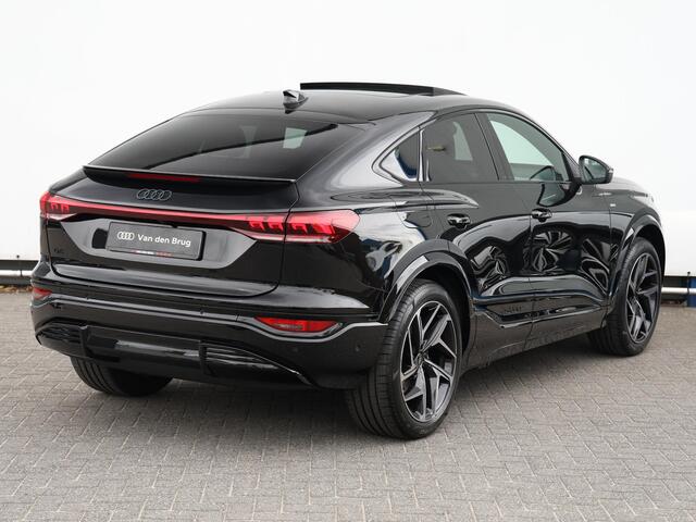 Audi e-tron Q6 S edition 83 kWh | 252 pk | Panoramadak | Tech pro pakket | Bijrijdersscherm | Privacy glas |