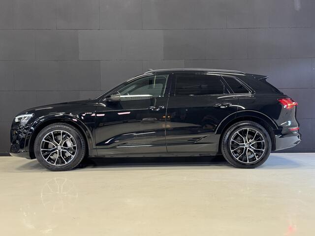 Audi e-tron e-tron 50 quattro 2x S-Line Black Edition 71 kWh | Pano | Afn. trekhaak | Carplay | Adaptive cruise | Stoelverwarming