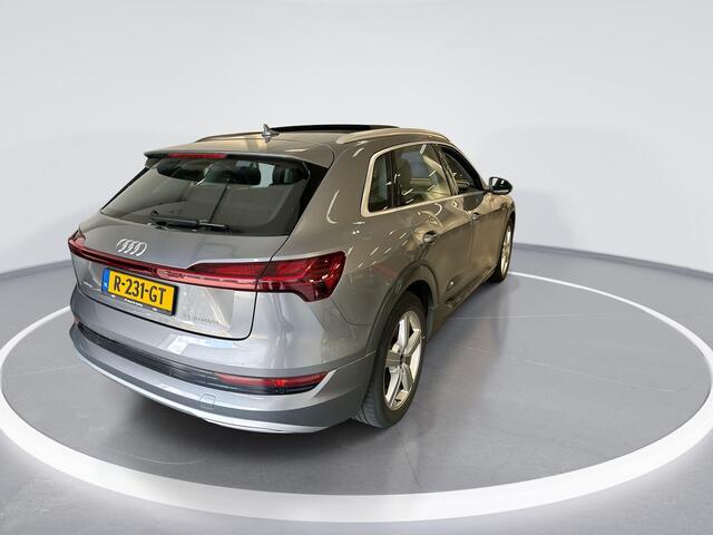 Audi e-tron 55 408pk Quattro Advanced edition Plus 95 kWh · Camera · Panoramadak · Luchtvering · Elek. Voorstoelen · Alarm · Apple/Android Car Play · Navi · 20'' Inch ·