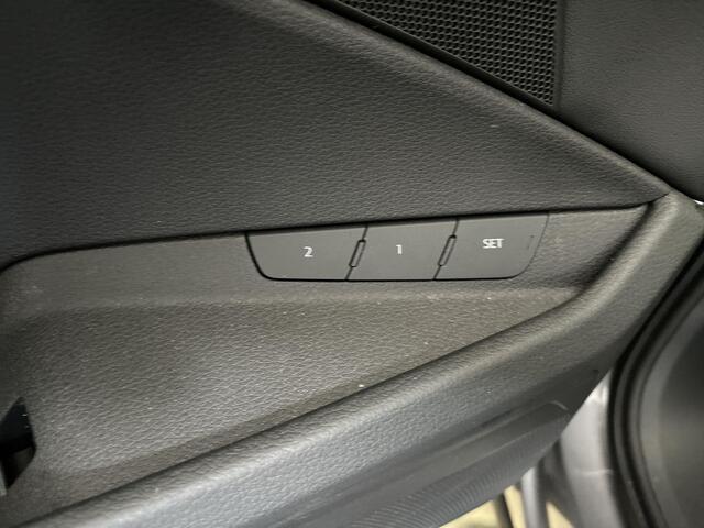 Audi e-tron 55 408pk Quattro Advanced edition Plus 95 kWh · Camera · Panoramadak · Luchtvering · Elek. Voorstoelen · Alarm · Apple/Android Car Play · Navi · 20'' Inch ·