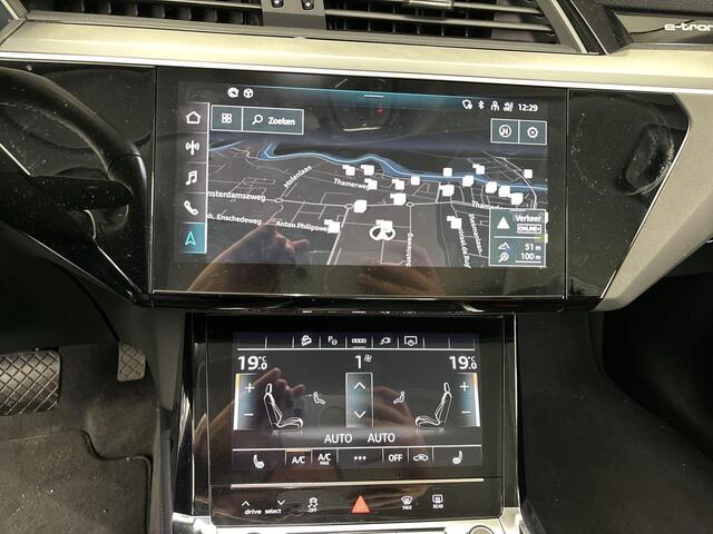 Audi e-tron 55 408pk Quattro Advanced edition Plus 95 kWh · Camera · Panoramadak · Luchtvering · Elek. Voorstoelen · Alarm · Apple/Android Car Play · Navi · 20'' Inch ·