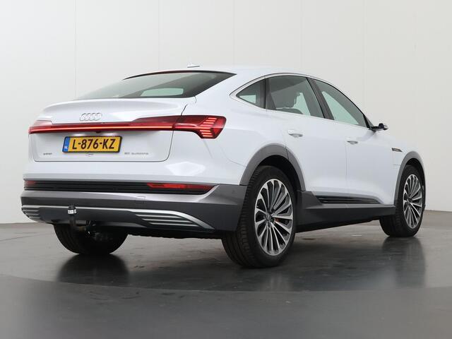 Audi e-tron Sportback 50 quattro S edition 71 kWh | Ele.verstelbare stoelen + Geheugen | Trekhaak | Digitaal Dashboard | Navigatie | 360 Camera | DAB | Luchtvering | Stoelverwarming | Adaptieve Cruise Control |