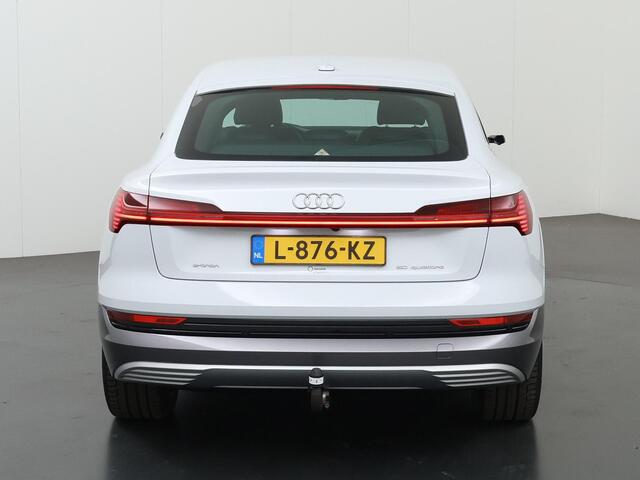 Audi e-tron Sportback 50 quattro S edition 71 kWh | Ele.verstelbare stoelen + Geheugen | Trekhaak | Digitaal Dashboard | Navigatie | 360 Camera | DAB | Luchtvering | Stoelverwarming | Adaptieve Cruise Control |