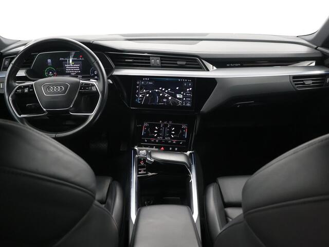 Audi e-tron Sportback 50 quattro S edition 71 kWh | Ele.verstelbare stoelen + Geheugen | Trekhaak | Digitaal Dashboard | Navigatie | 360 Camera | DAB | Luchtvering | Stoelverwarming | Adaptieve Cruise Control |