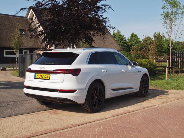 Audi e-tron e-tron 55 quattro advanced 95 kWh | S-Line | Panoramadak | Camera | Bang & Olufsen | Apple Carplay | Leer |