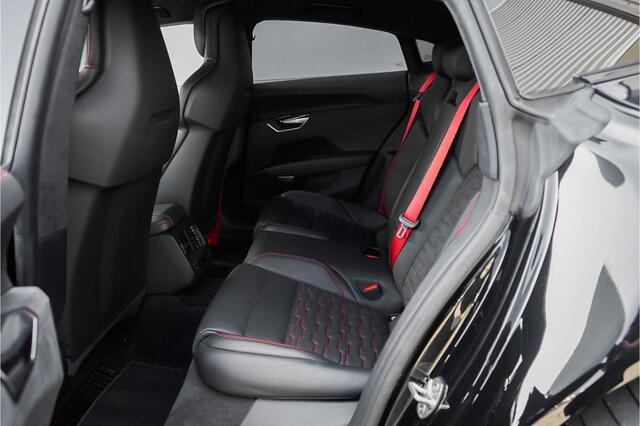 Audi e-tron GT RS 93 kWh B&O Laser Carbon Nachtzicht 22" 4WS
