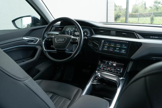 Audi e-tron 50 Quattro / Standkachel/ Luchtvering/ Adaptive Cruise Control/ Trekhaak/ Panoramadak/ 230kW (313PK)
