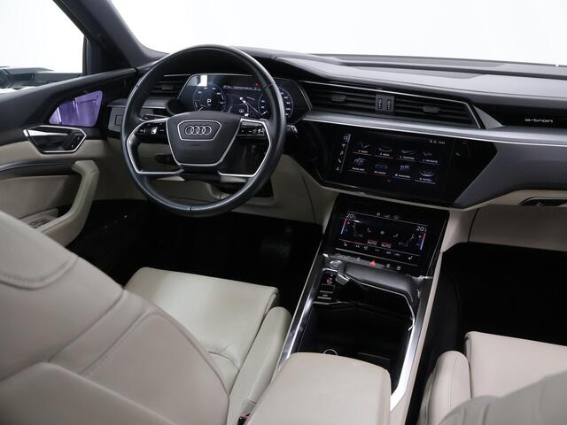 Audi e-tron e-tron 55 quattro advanced 95 kWh | Trekhaak | Panoramadak | Pakeercamera 360° | Elektr verst. lederen Comfortstoelen | B&O | Carplay |