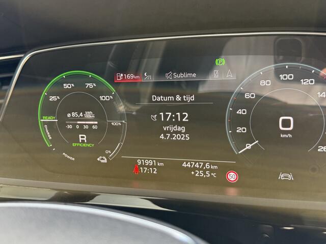 Audi e-tron e-tron 55 quattro advanced Pro Line S 95 kWh | B&O | Panoramadak | Trekhaak | 360 Camera