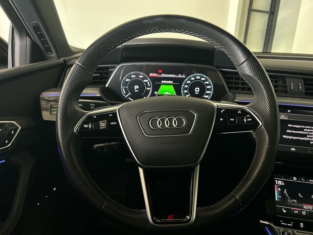 Audi e-tron 55 quattro S edition 95 kWh | Black on Black! | Achteruitrijcamera | Sportstoelen voor met stoelverwarming