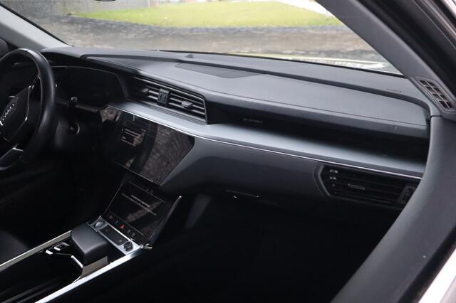 Audi e-tron e-tron 55 Quattro Adv. I Geen Import I Parkeersensoren
