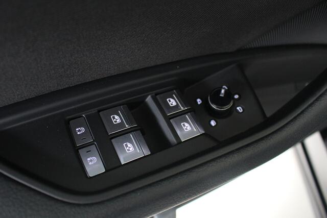 Audi e-tron 50 quattro Launch edition 71 kWh Navigatie | Elektr. stoelverst. + geheugen | 20"Velgen | Dealeronderhouden .
