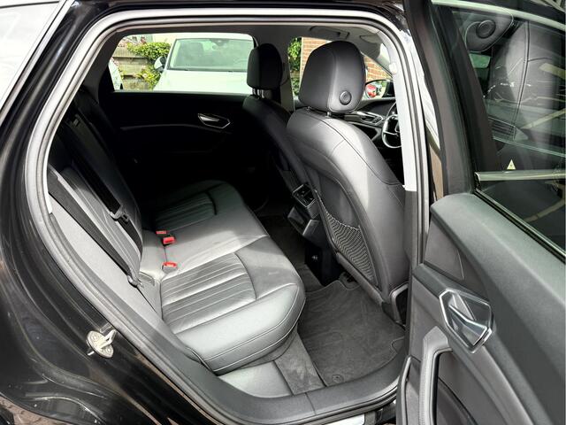 Audi e-tron e-tron 50 quattro Launch edition plus Panoramadak, Leer, App Connect