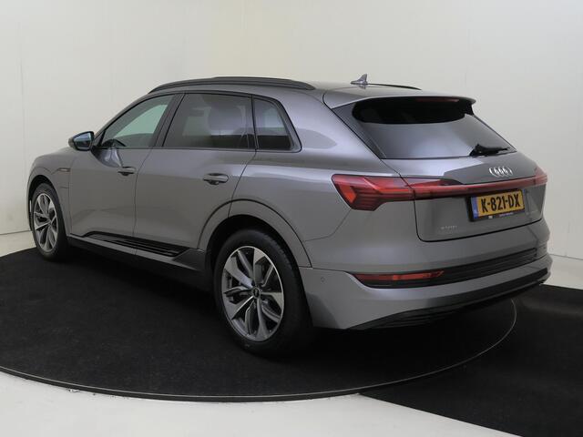 Audi e-tron 50 quattro Business edition Plus 71 kWh | Panoramadak | Luchtvering | Parkeerasisstent | Lederen bekleding | Stoelverwarming | Navigatie Plus | Adaptieve cruise control |