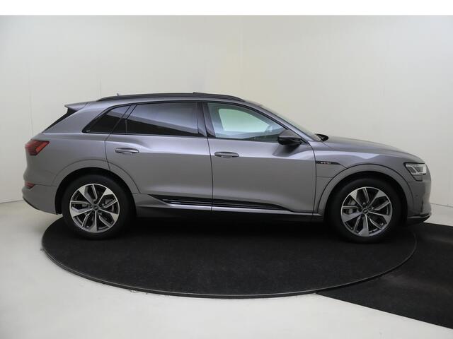 Audi e-tron 50 quattro Business edition Plus 71 kWh | Panoramadak | Luchtvering | Parkeerasisstent | Lederen bekleding | Stoelverwarming | Navigatie Plus | Adaptieve cruise control |