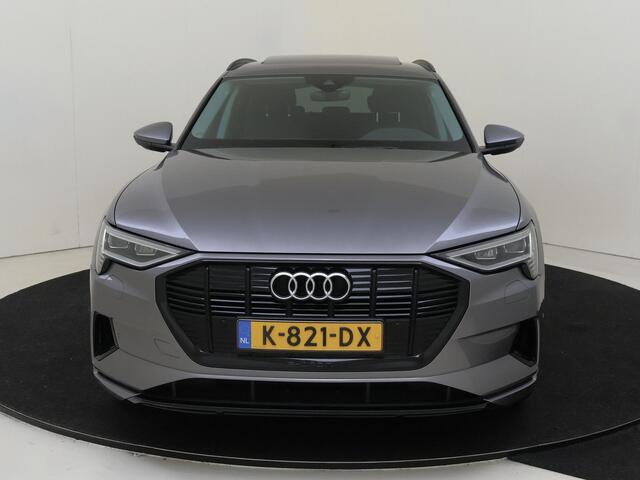 Audi e-tron 50 quattro Business edition Plus 71 kWh | Panoramadak | Luchtvering | Parkeerasisstent | Lederen bekleding | Stoelverwarming | Navigatie Plus | Adaptieve cruise control |
