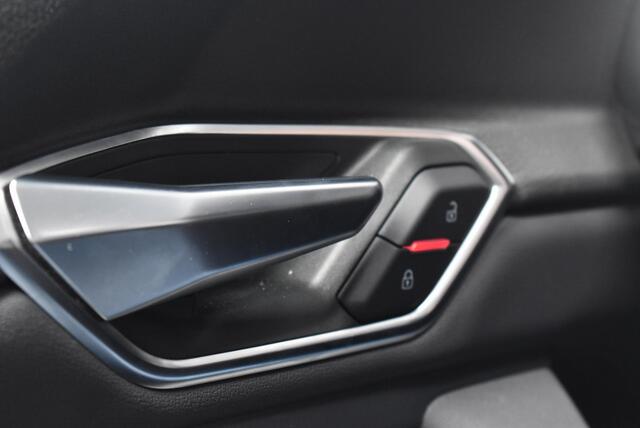 Audi e-tron Sportback 55 quattro Business edition Plus 95 kWh / Panoramadak / Memory stoelen / Leder/ Luchtvering /