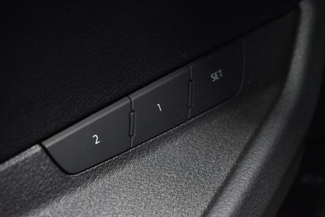 Audi e-tron Sportback 55 quattro Business edition Plus 95 kWh / Panoramadak / Memory stoelen / Leder/ Luchtvering /