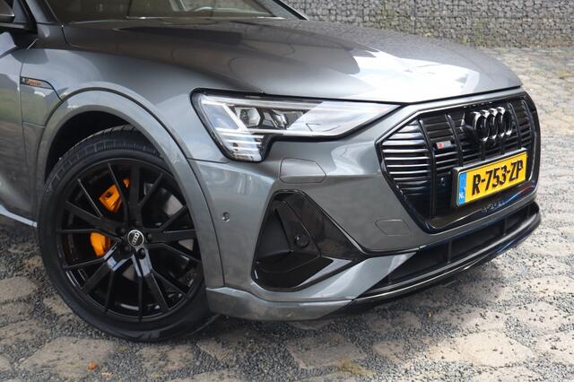 Audi e-tron 55 quattro S Line | Geen import | Schuifdak | B&O | Camera | Com