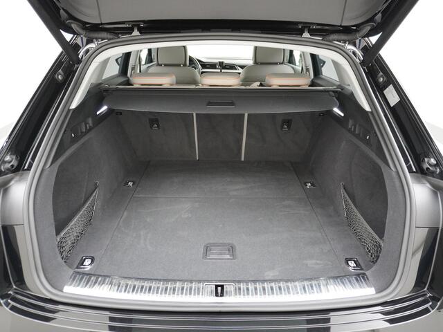 Audi e-tron e-tron 55 quattro advanced Pro Line Plus 95 kWh Pano | HUD | Stoelverwarming |