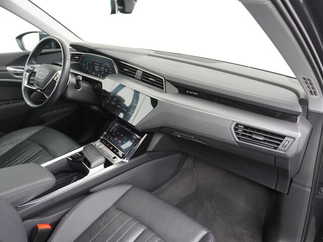 Audi e-tron 50 Quattro Launch Edition Plus 71kWh Leder+Verwarmd+Geheugen Apple Carplay Navi Panoramadak Luchtvering Adap.Cruise PDC Camera Stoelverwarming Pdc Led Lmv 20" Keyless-go Lichtpakket Dodehoekdetectie Regensensor Rijstrooksensor Lichtpakket Dealeronderhoude