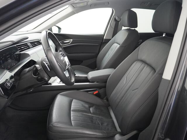 Audi e-tron 50 Quattro Launch Edition Plus 71kWh Leder+Verwarmd+Geheugen Apple Carplay Navi Panoramadak Luchtvering Adap.Cruise PDC Camera Stoelverwarming Pdc Led Lmv 20" Keyless-go Lichtpakket Dodehoekdetectie Regensensor Rijstrooksensor Lichtpakket Dealeronderhoude