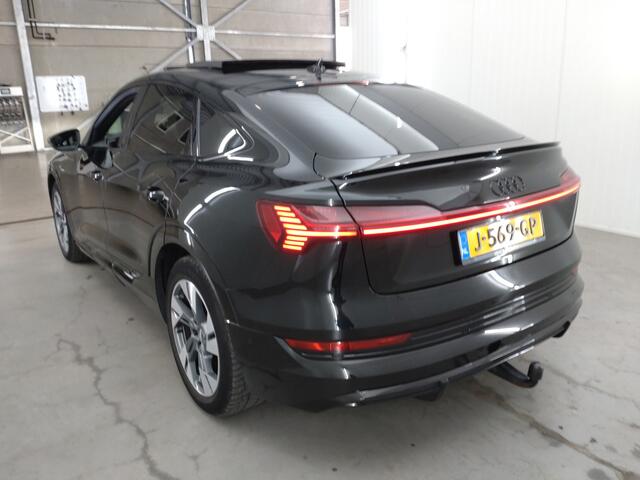 Audi e-tron Sportback 50 quattro S edition 71 kWh | Trekhaak | Elektrische stoelen | Camera | Pano
