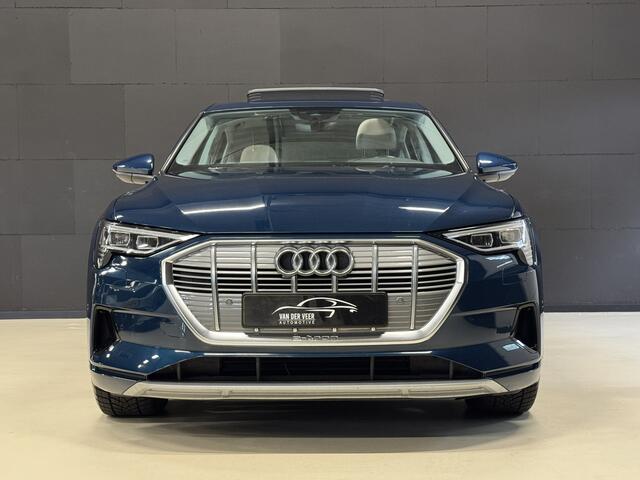 Audi e-tron Sportback 50 quattro 71 kWh | Pano | Camera | Afn. trekhaak | Carplay | Stoelverwarming | Leder