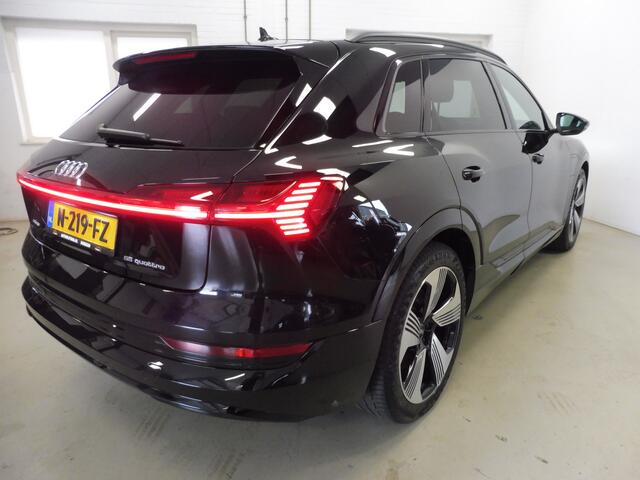 Audi e-tron 55 quattro Advanced edition 95 kWh Camera | Digidash | Luchtvering | LMV 21" | NL auto | 1e eig.